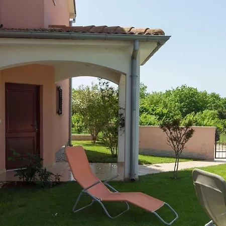 Mit Privatpool Fuer 6 Personen Ca 140 Qm In Liznjan, Istrien Suedkueste Von Istrien * Liznjan